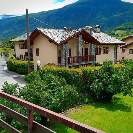Appartamento Ai Piedi Del Gran Paradiso 셍피에르 외부 사진